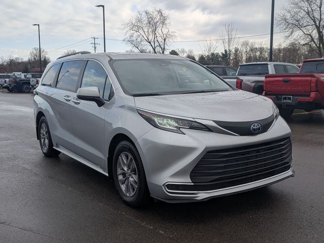2022 Toyota Sienna XLE 7 Passenger