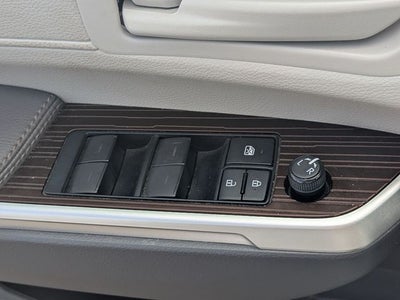 2022 Toyota Sienna LE 8 Passenger