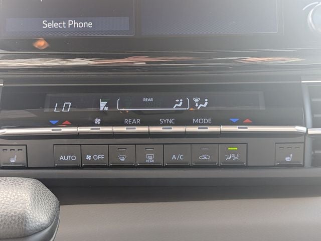 2022 Toyota Sienna LE 8 Passenger