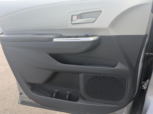 2022 Toyota Sienna LE 8 Passenger