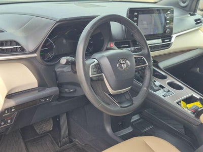 2023 Toyota Sienna XLE 7 Passenger