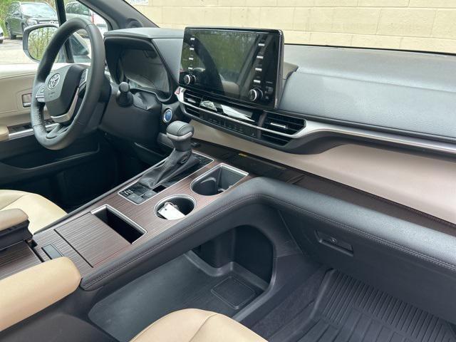 2023 Toyota Sienna XLE 7 Passenger
