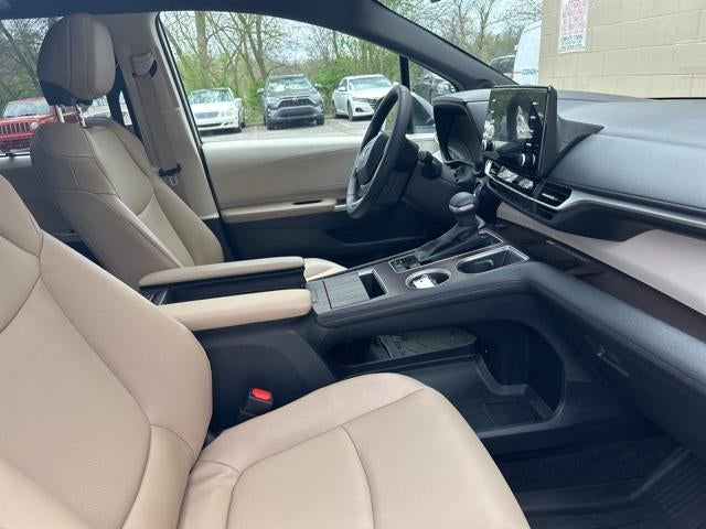 2023 Toyota Sienna XLE 7 Passenger