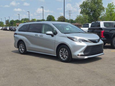 2023 Toyota Sienna XLE 7 Passenger