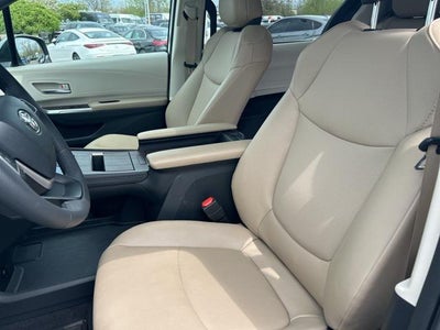 2023 Toyota Sienna XLE 7 Passenger