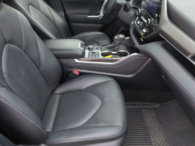 2024 Toyota HIGHLANDER Limited