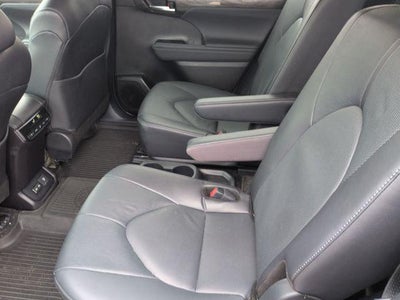 2024 Toyota HIGHLANDER Limited