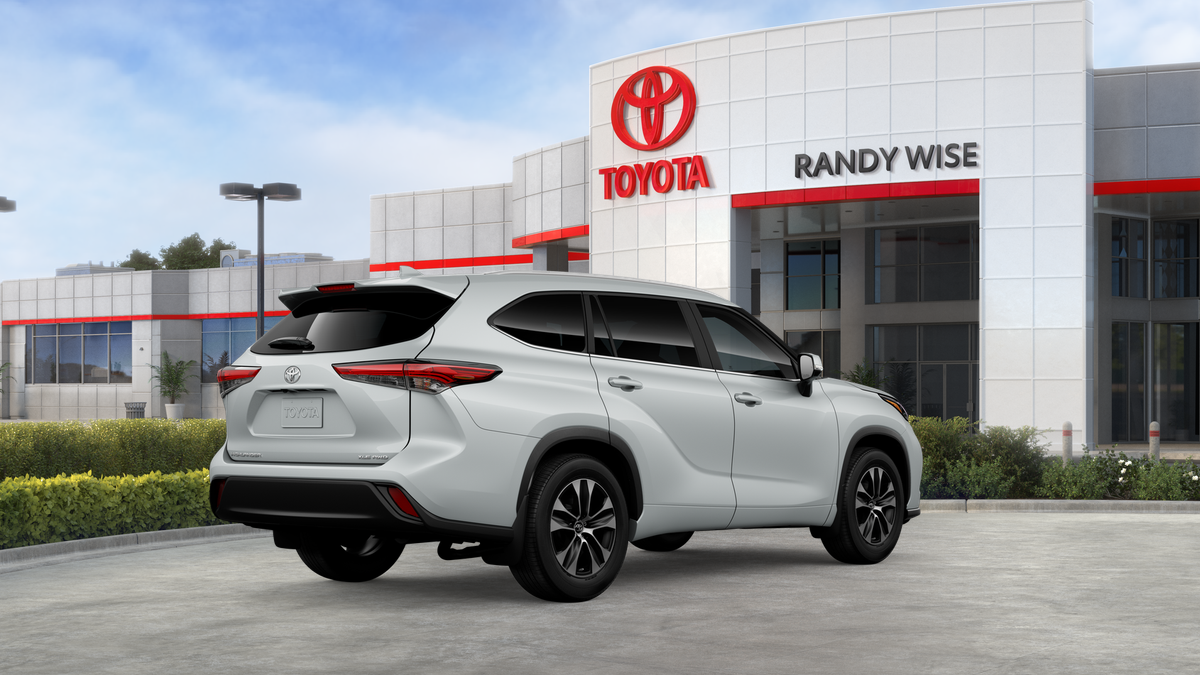 2026 Toyota Highlander XLE