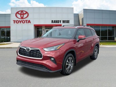 2024 Toyota HIGHLANDER XLE