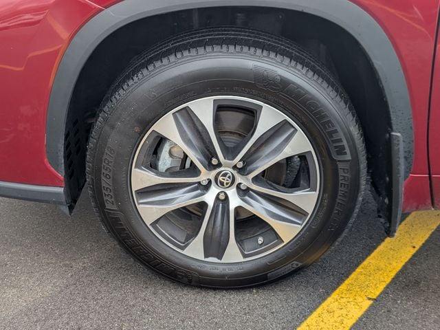 2024 Toyota HIGHLANDER XLE