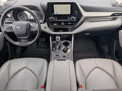 2024 Toyota HIGHLANDER XLE