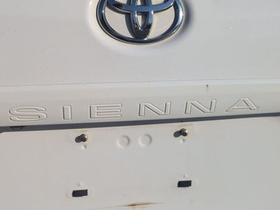 2015 Toyota SIENNA LE 3.5L LE 8 Passenger