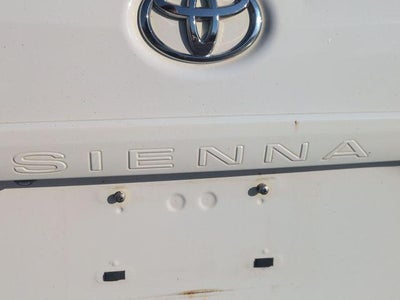 2015 Toyota SIENNA LE 3.5L LE 8 Passenger