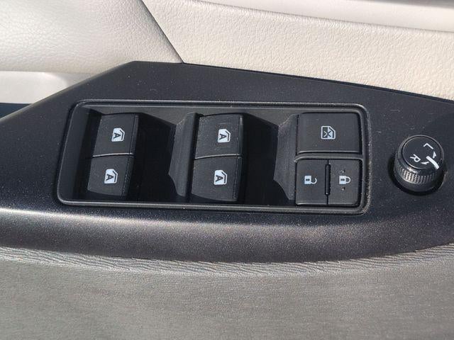 2015 Toyota SIENNA LE 3.5L LE 8 Passenger