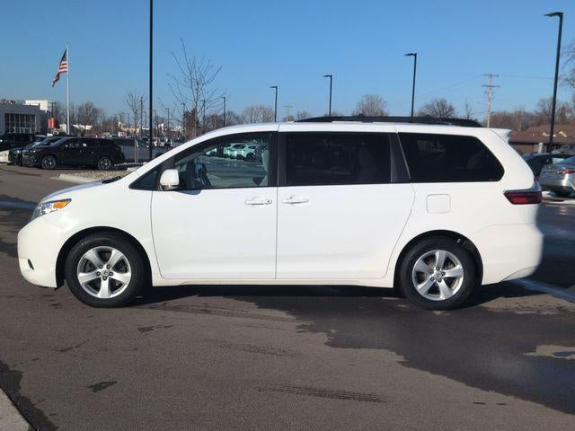 2015 Toyota SIENNA LE 3.5L LE 8 Passenger
