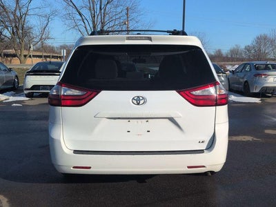 2015 Toyota SIENNA LE 3.5L LE 8 Passenger