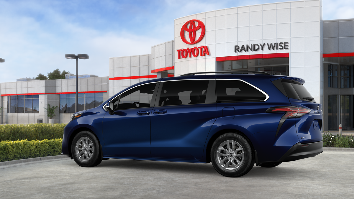 2026 Toyota Sienna LE