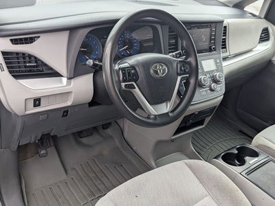 2018 Toyota SIENNA LE 3.5L LE 8 Passenger