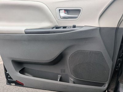 2018 Toyota SIENNA LE 3.5L LE 8 Passenger