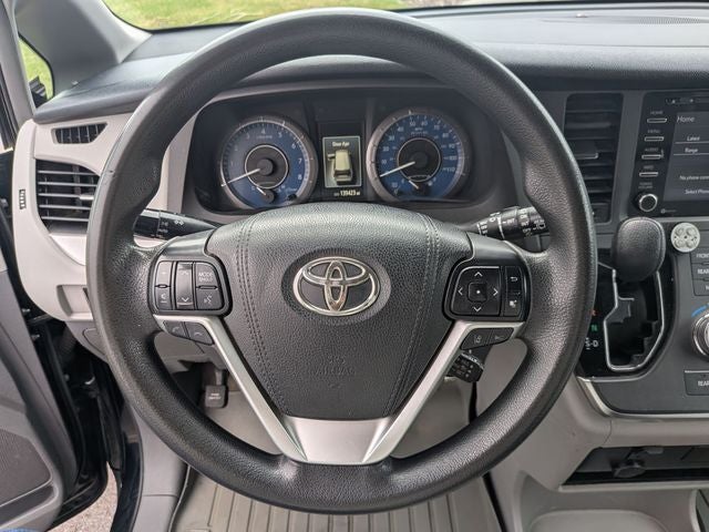 2018 Toyota SIENNA LE 3.5L LE 8 Passenger