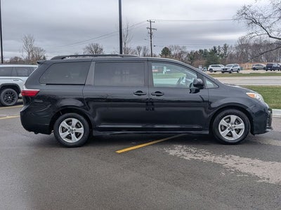2018 Toyota SIENNA LE 3.5L LE 8 Passenger