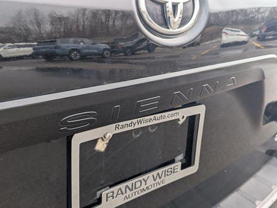 2018 Toyota SIENNA LE 3.5L LE 8 Passenger