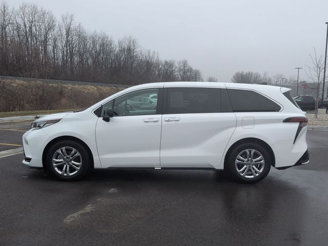 2023 Toyota SIENNA XSE AWD XSE