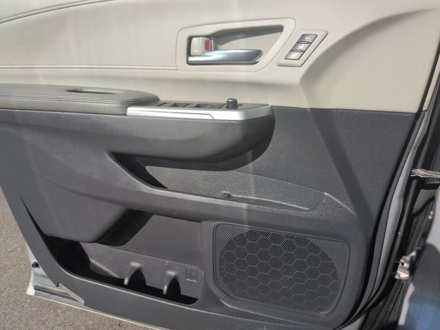 2022 Toyota Sienna Limited 7 Passenger