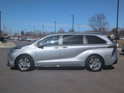 2022 Toyota Sienna Limited 7 Passenger