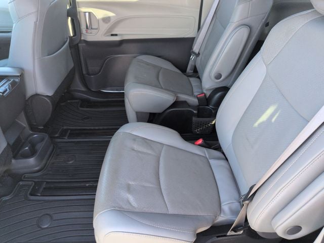 2022 Toyota Sienna Limited 7 Passenger