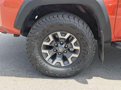 2018 Toyota TACOMA 4X4 DOUBLECAB V6 6A SB TRD Off-Road V6