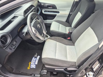 2013 Toyota PRIUS c Two