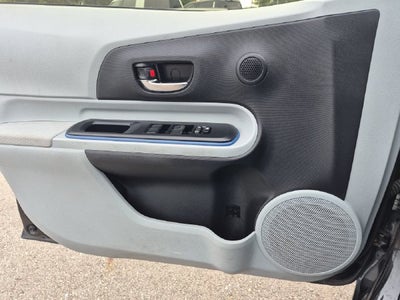 2013 Toyota PRIUS c Two