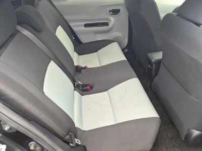 2013 Toyota PRIUS c Two