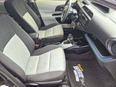 2013 Toyota PRIUS c Two