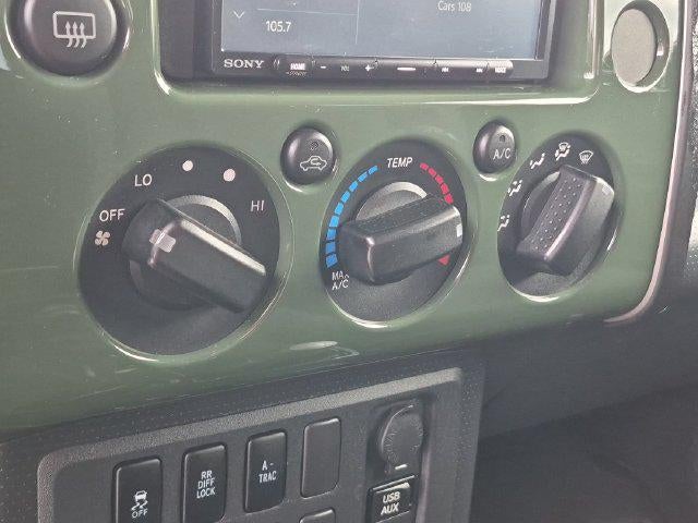 2013 Toyota FJ CRUISER Base