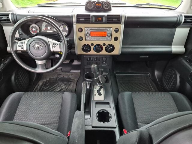 2011 Toyota FJ CRUISER Base