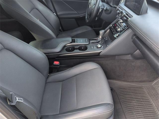 2023 Lexus IS 300 300