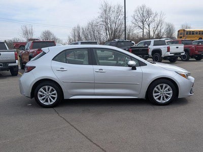 2025 Toyota COROLLA HATCHBACK SE