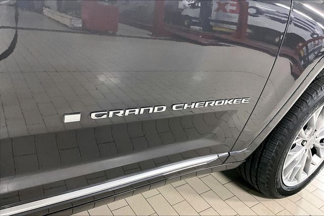 2022 Jeep Grand Cherokee Summit
