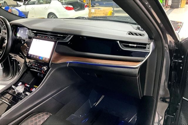 2022 Jeep Grand Cherokee Summit