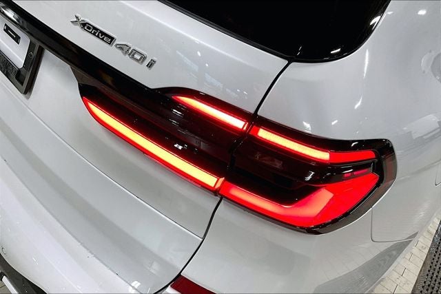 2027 BMW X7 xDrive40i