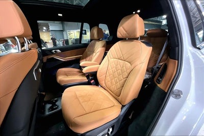 2027 BMW X7 xDrive40i