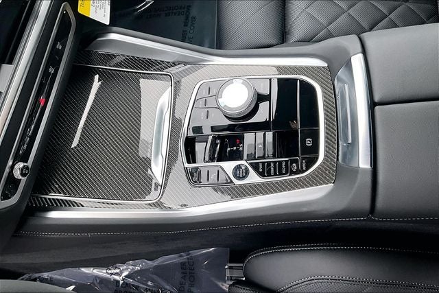 2027 BMW X6 M60i