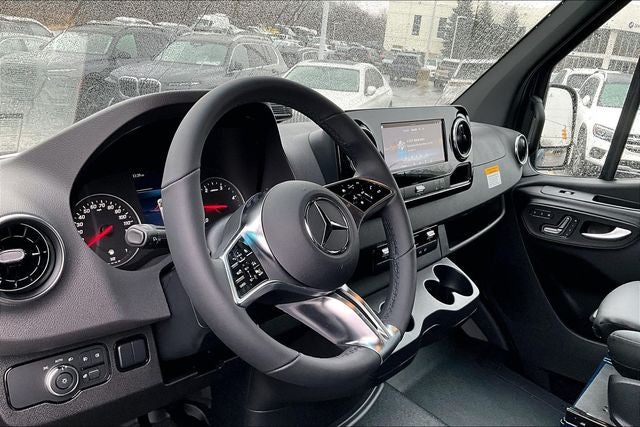 2026 Mercedes-Benz Sprinter 2500 Crew 144 WB