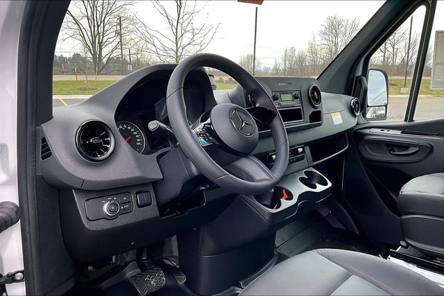 2025 Mercedes-Benz Sprinter 2500 Cargo 144 WB