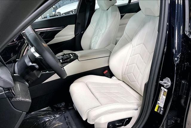 2026 BMW 5 Series 550e xDrive