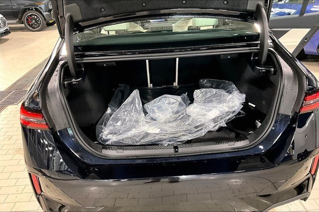 2026 BMW 5 Series 550e xDrive