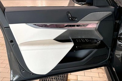 2026 BMW 7 Series 750e xDrive