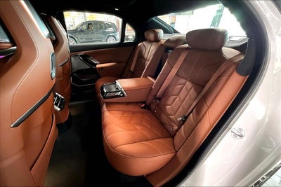 2027 BMW 7 Series 740i xDrive